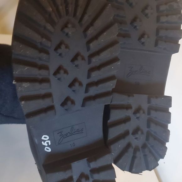 ZODIAC Shiloh Black Bootie Ankle Boot 10M - Picture 9 of 9